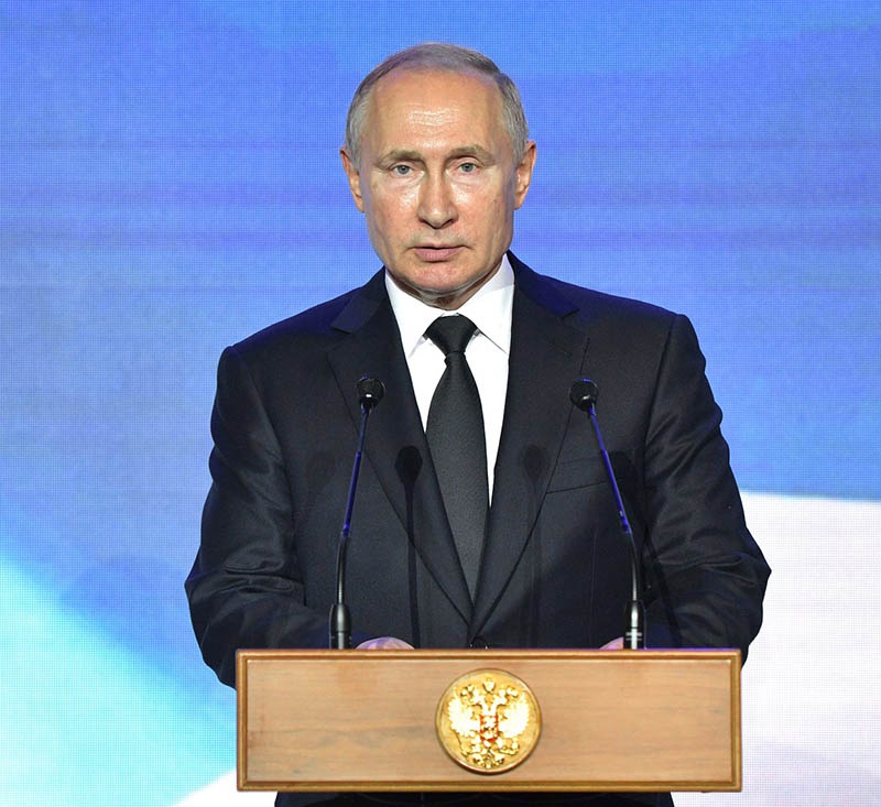 Президент Путин объявил о моратории на развертывание ракет средней дальности.