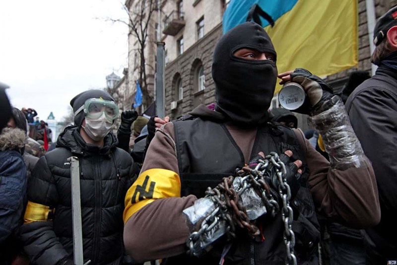Сегодня духовные наследники Третьего рейха с удовольствием поддерживают нацистские легионы на Украине.