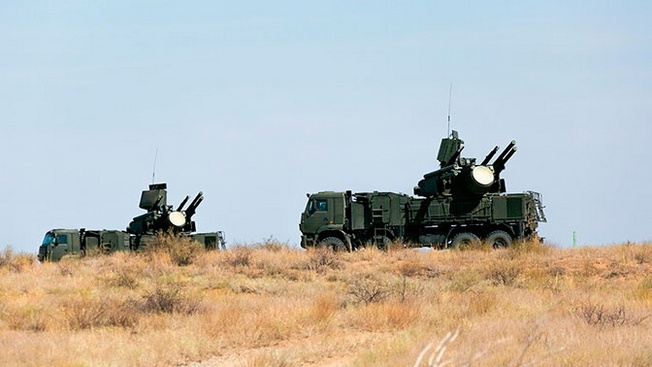 Российские ЗРПК «Панцирь-С», переброшенные из Новосибирской области, прикрывают ракетчиков в Казахстане на учениях «Центр 2019».