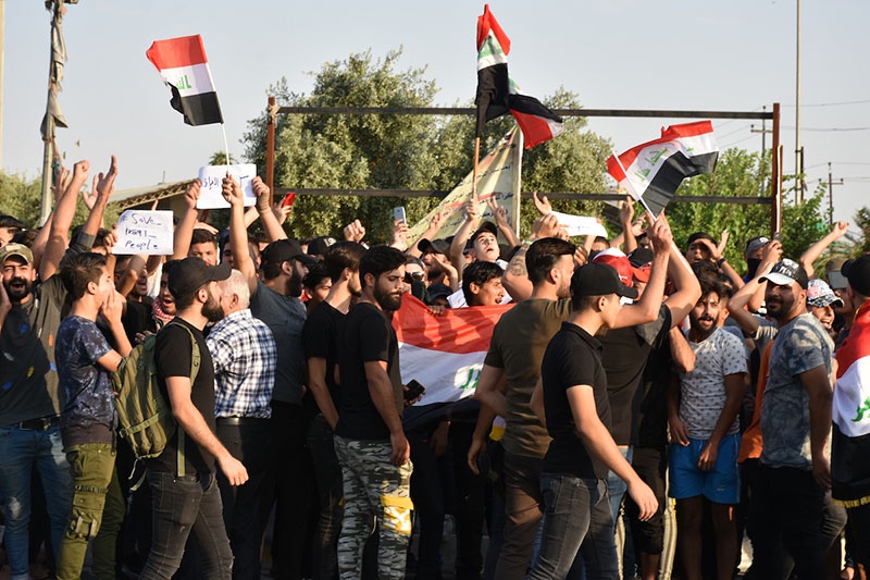 Многие иракцы-сунниты солидаризируются с иракцами-шиитами.
