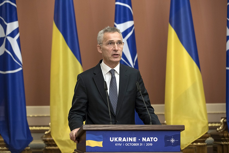 Генсек НАТО Йенс Столтенберг на словах обещает, но это ничего не значит, во всяком случае, для Украины.