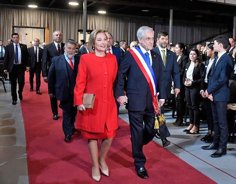 Президент Чили Пиньера - крупный предприниматель и местный олигарх.