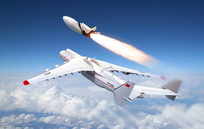 Орбитальный самолёт из проекта «МАКС».