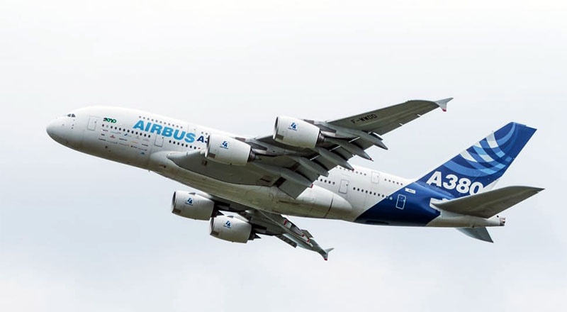 На борту Airbus A380 можно разместить от 750 до 1.000 человек.