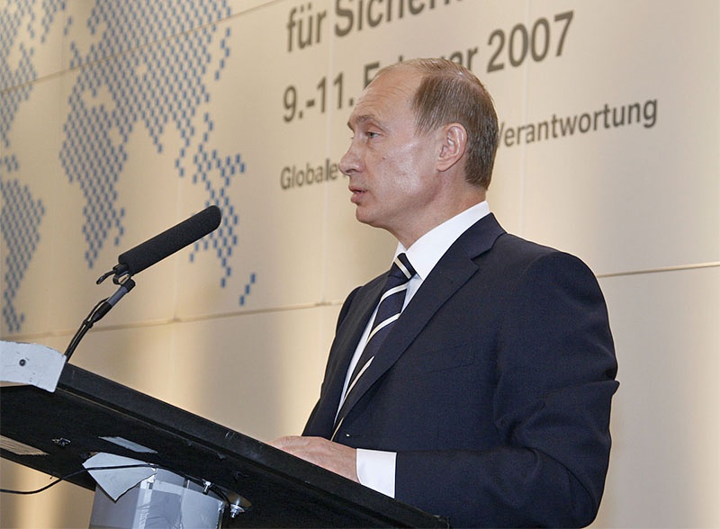 Мюнхенская речь Владимира Путина стала сигналом, что в Москве дальше обманываться уже не рады.
