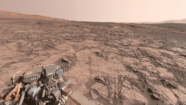 Марсианский пейзаж, снятый с помощью оборудования марсохода Curiosity.