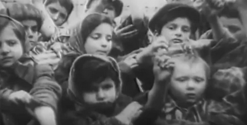 Дети в немецком концлагере в годы войны.