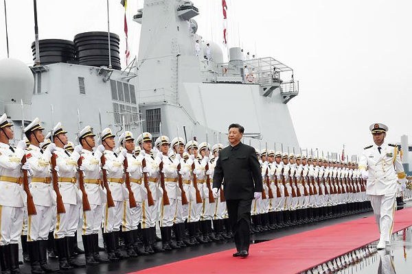 Си Цзиньпин на морском параде в честь 70-летия ВМС НОАК.