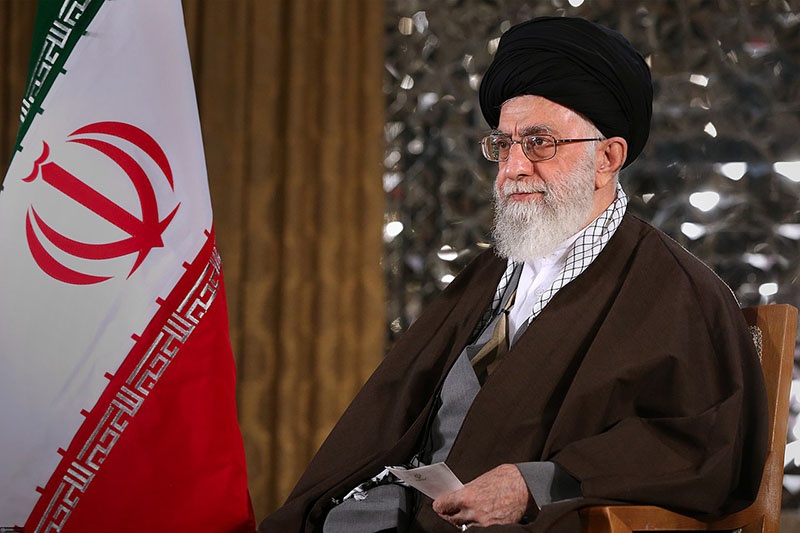 Аятолла Хаменеи: : «Мы обязаны подготовиться к пришествию (Махди). Раз уж мы считаем себя солдатами 12-го имама, то должны быть готовы сражаться... »