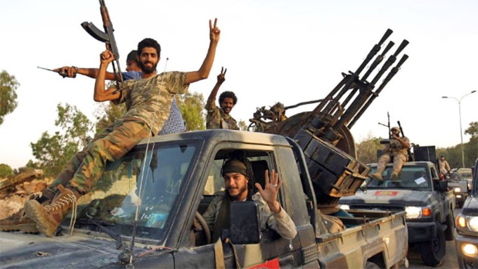 Прозвучало требование по выводу так называемых турецких добровольцев, которые по сути являются сирийскими боевиками, завезёнными Анкарой в Ливию, чтобы воевать на стороне Сарраджа.