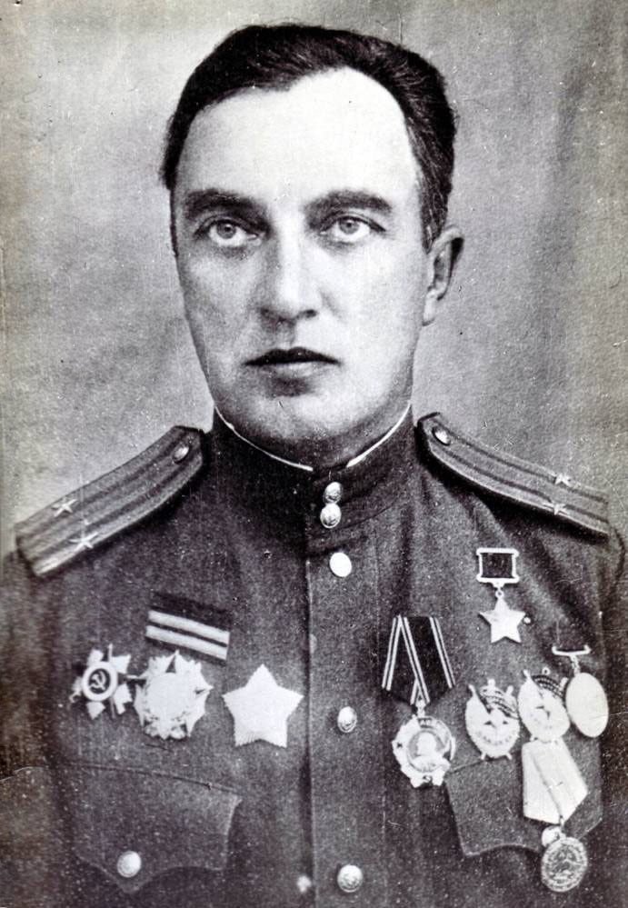 Подполковник Баранов был удостоен звания Героя Советского Союза за штурм Сапун-горы и города-крепости Севастополя.