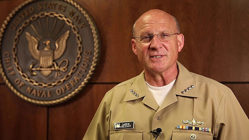 Руководитель военно-морских операций ВМС США адмирал Майкл Гилдэй готов защищаться.