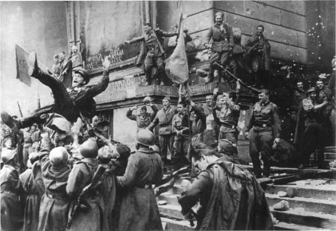 В мае 1945 года Советские Вооружённые силы окончательно сокрушили германский национал-социализм.