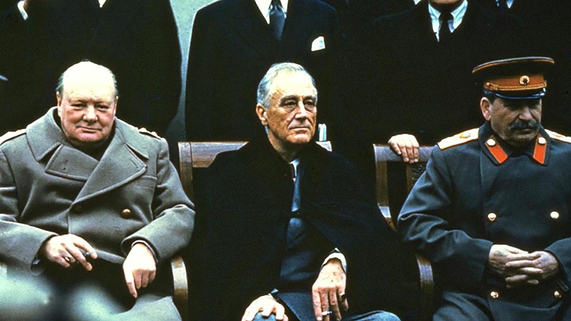 Ялтинская конференция 1945 года. Рузвельт был сторонником тесного сотрудничества с СССР, а Черчиль категорически против.