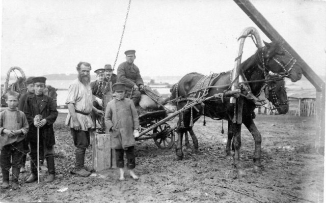 В начале ХХ в. почти треть сельских хозяйств имела по сути сельско-пролетарский характер.