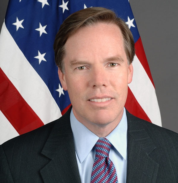 Экс-представитель США при НАТО Николас Бернс.