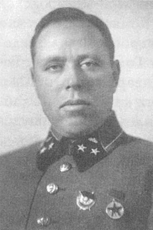 Командир 22-й танковой дивизии Виктор Пуганов.