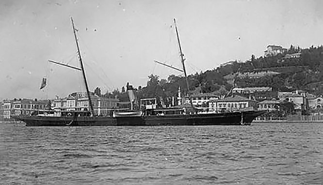 Яхта барона Петра Врангеля «Лукулл».
