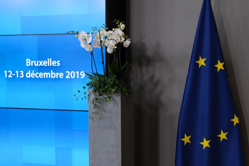 В прошлом году с 12 по 13 декабря в Брюсселе прошёл саммит ЕС, на котором был принят генеральный план превращения Европы к 2050 году в климатически нейтральный континент.