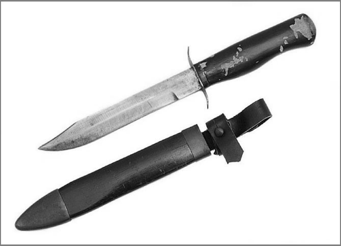 Нож НА-40 с черным лаковым покрытием.