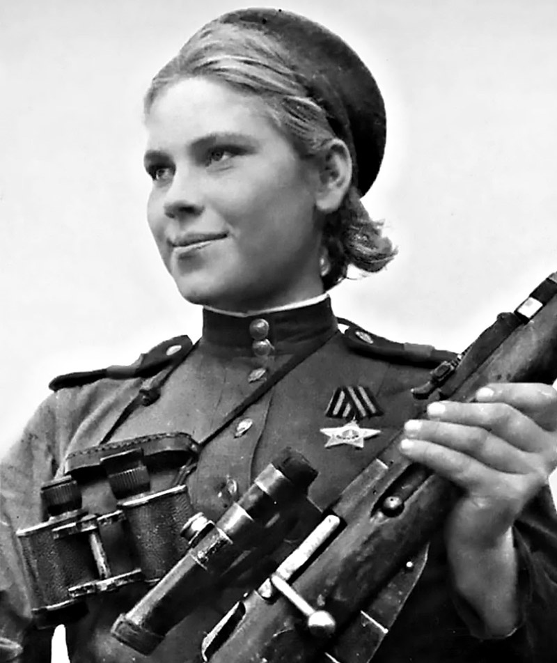 Американские газетчики подписали снимок русской девушки-снайпера так - «Невидимый ужас Восточной Пруссии».