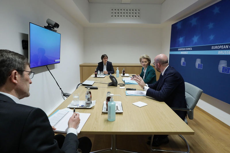 Впервые в истории встреча глав государств и правительств стран ЕС прошла в форме видеоконференции.