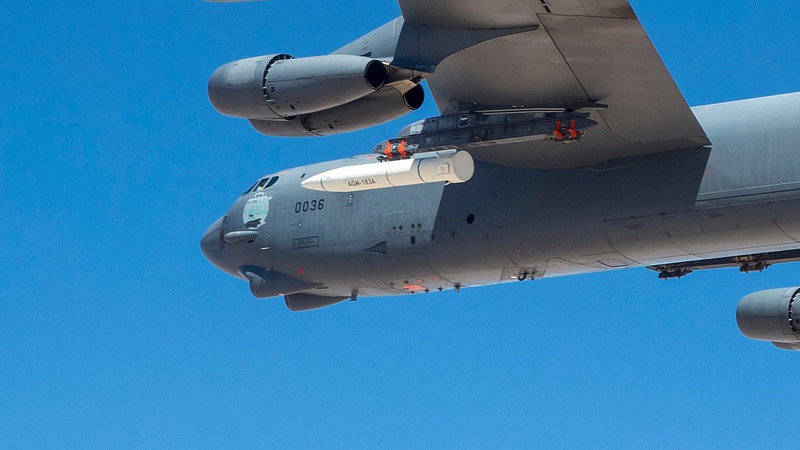 Испытательный полёт бомбардировщика B-52H с гиперзвуковой баллистической ракетой воздушного базирования Lockheed Martin AGM-183A ARRW.