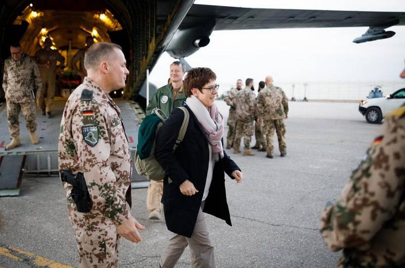 Министр обороны ФРГ Аннегрет Крамп-Карренбауэр посетила своих солдат в Афганистане.