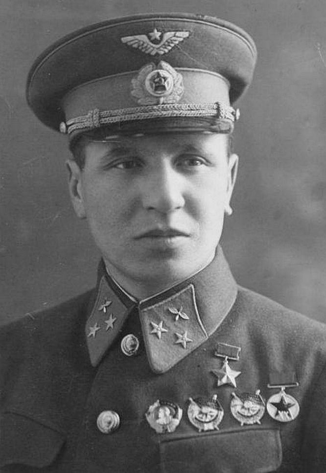 Генерал Фынь По, он же Фёдор Полынин.
