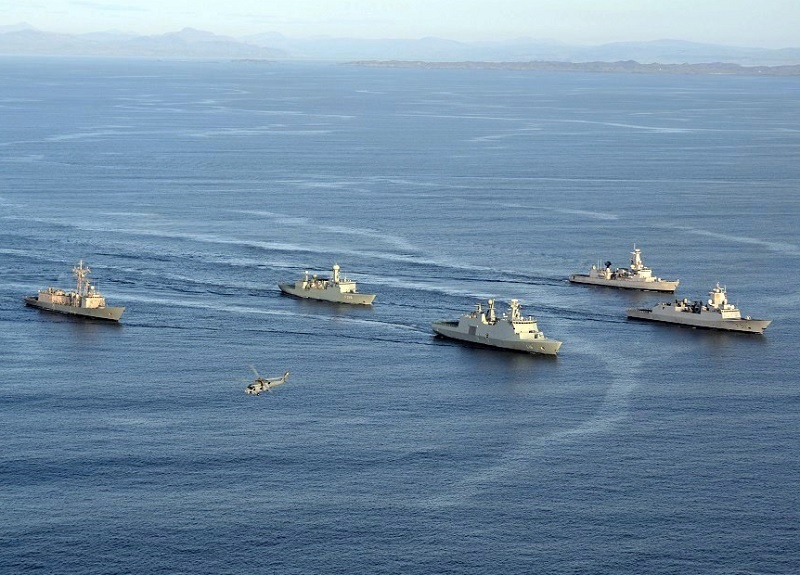 С 28 марта по 9 апреля у северо-западного побережья Шотландии состоялись масштабные морские манёвры Joint Warrior.