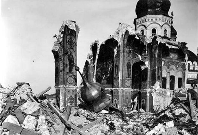 Во время взрыва в киевском Успенском соборе погибли около 20 старших офицеров и генералов вермахта.