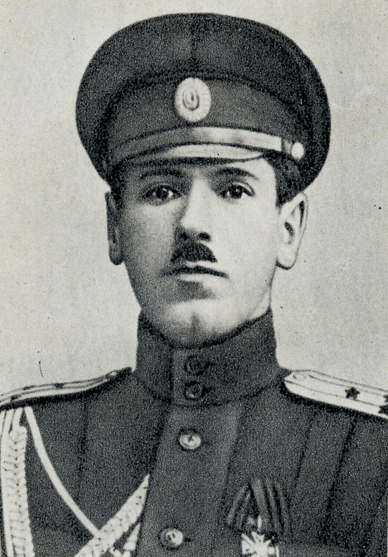 Октябрьскую революцию Борис Михайлович Шапошников встретил в чине полковника Русской императорской армии.