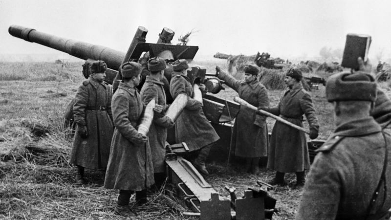 Советская артиллерия выпустила около 500.000 снарядов и мин всех калибров.