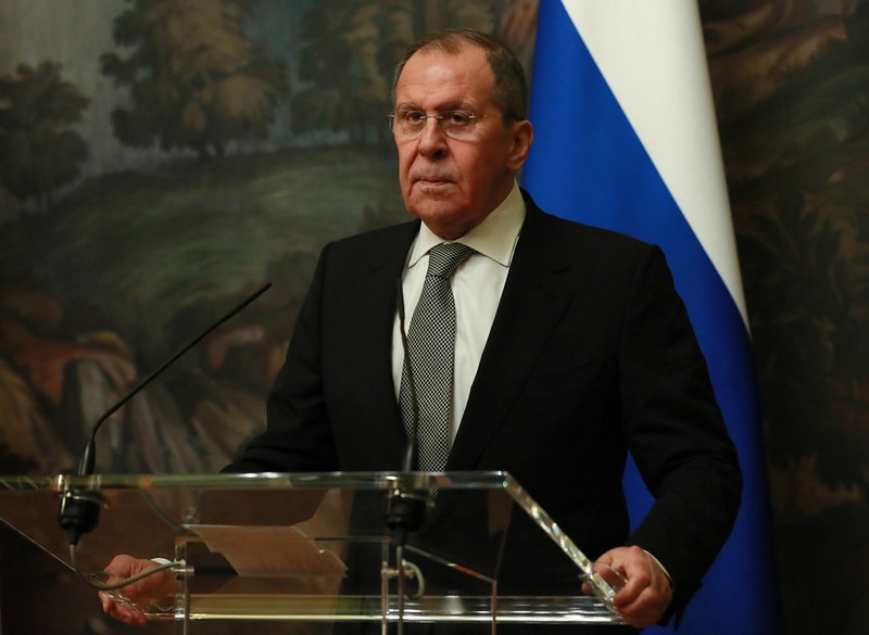 Министр иностранных дел РФ Сергей Лавров поведал, что страны ЕС были бы не прочь обратиться к россиянам за поддержкой, но власти США против таких обращений.