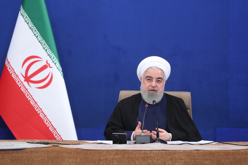 Президент Ирана Хасан Роухани отметил, что менее чем за два года американские ограничения нанесли иранской экономике ущерб примерно на $200 млрд.