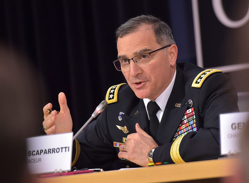 Бывший главнокомандующий вооружёнными силами НАТО в Европе генерал в отставке Кёртис Скапарротти - один из авторов доклада.