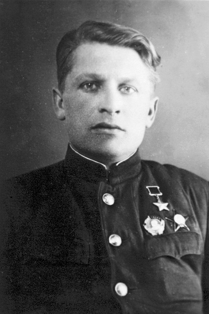 Герой Советского Союза Иван Лапшов.