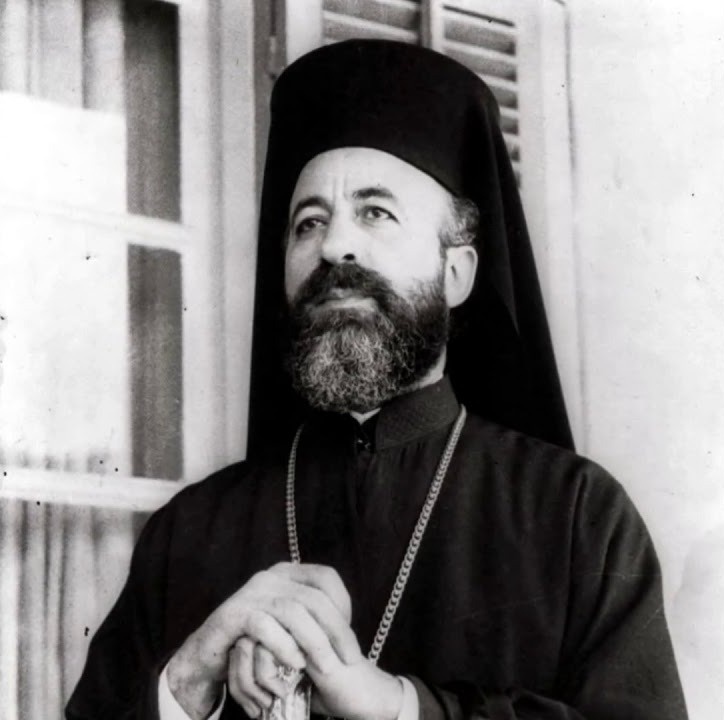 Архиепископ Макариос исполнял сразу четыре должности - президент республики, премьер-министр, главнокомандующий и глава православной церкви.