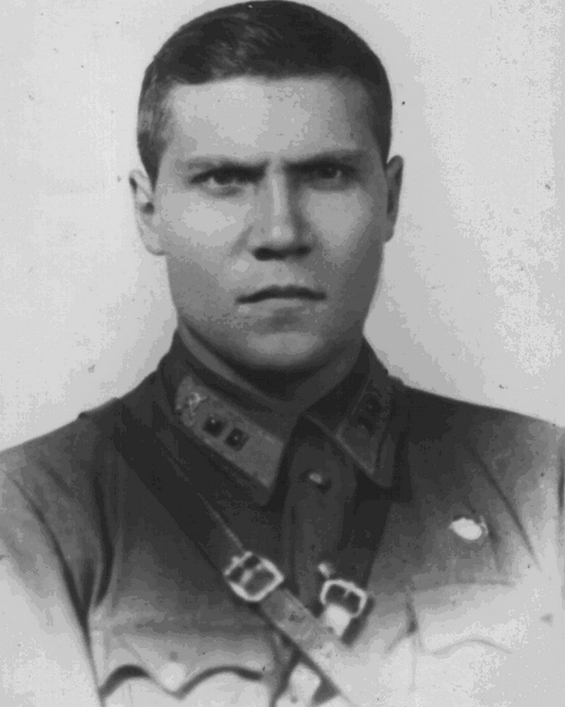 Лейтенант В. Бочкарёв.