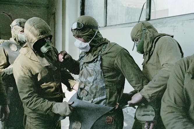 Выпускники и преподаватели академии работали при ликвидации последствий аварии на Чернобыльской АЭС.