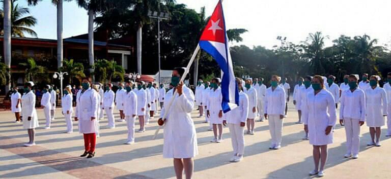 Только на Кубе существует медицинская специальность - врач всеобщей медицины.