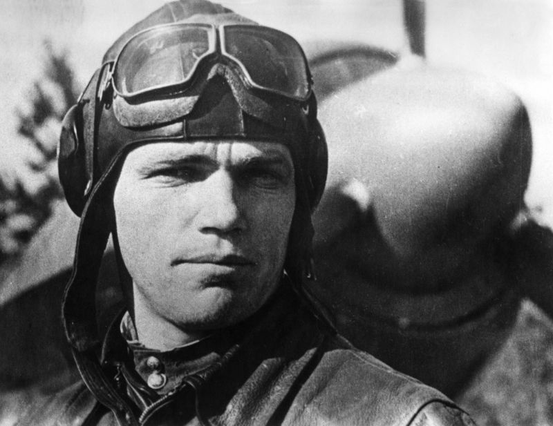 Молодой лётчик Иван Кожедуб.