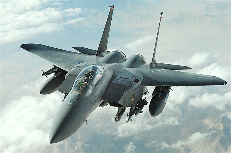 F-15E станет первым истребителем-бомбардировщиком, способным нести ядерные бомбы B61-12.