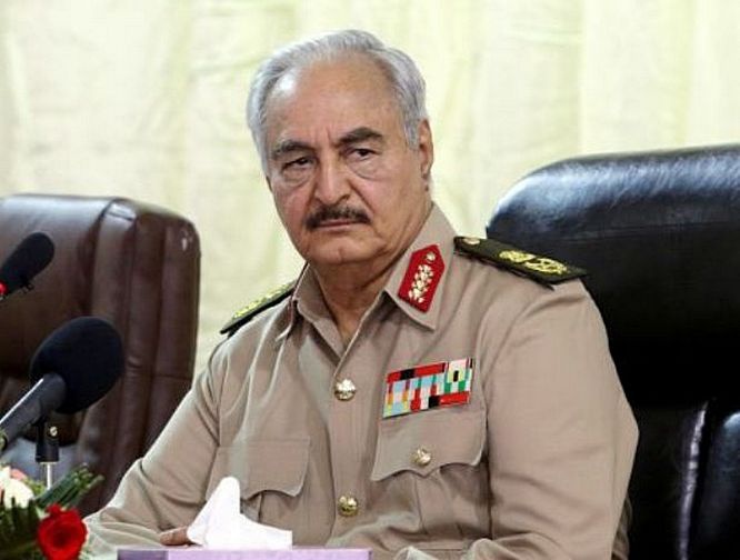 Фельдмаршал Халифа Хафтар руководит Ливийской национальной армией (ЛНА).