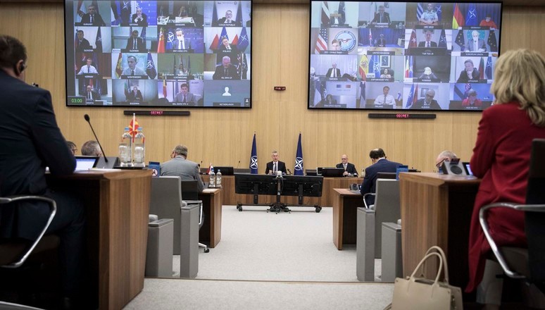 На прошедшей 17-18 июня видеоконференции с участием министров обороны стран-участниц НАТО об отводе войск просто молчали.