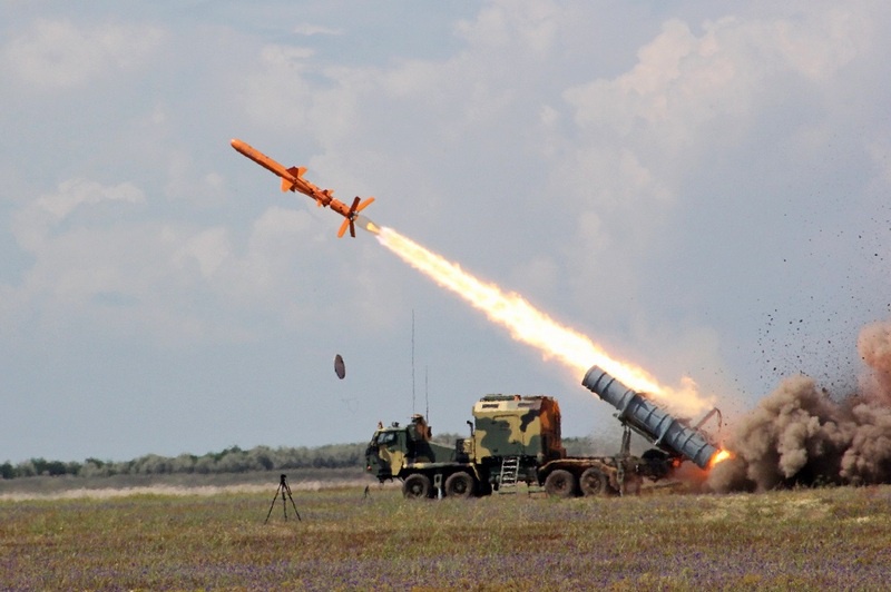 Государственные испытания национальной ракетной системы Р-360 «Нептун» в Одесской области.