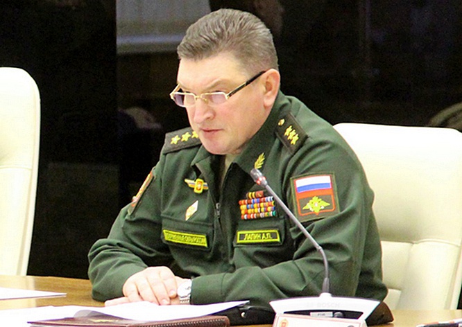 Командующий войсками Центрального военного округа генерал-полковник Александр Лапин.