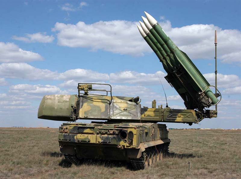 Зенитные ракетные комплексы «Бук-М2» отразили воздушные удары условного противника.