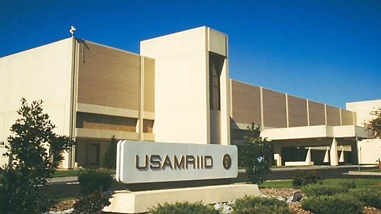 Именно USAMRIID в Форт-Детрике (штат Мэриленд) является ведущей организацией Пентагона по разработке биологического оружия.
