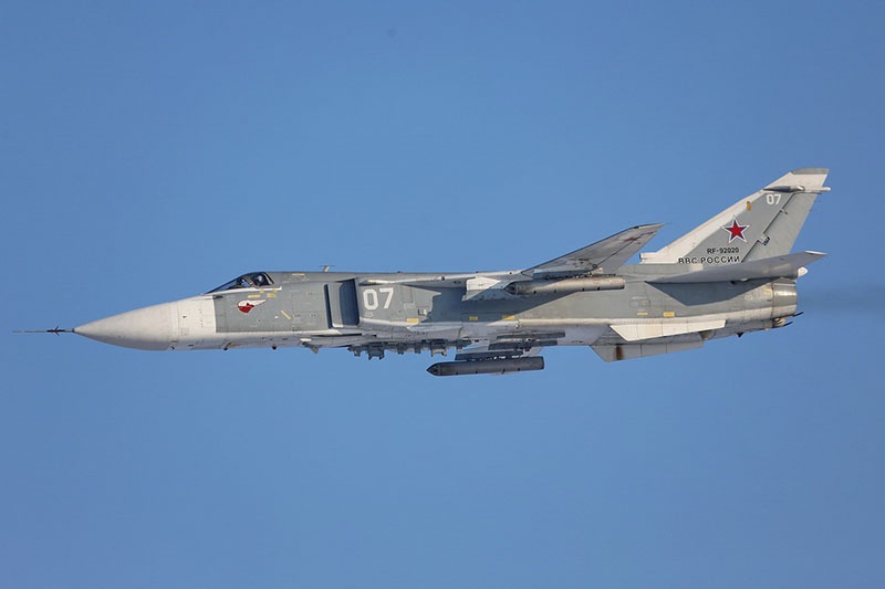 Активная фаза учения стартовала проведением разведки района действий с привлечением самолётов-разведчиков Су-24МР.